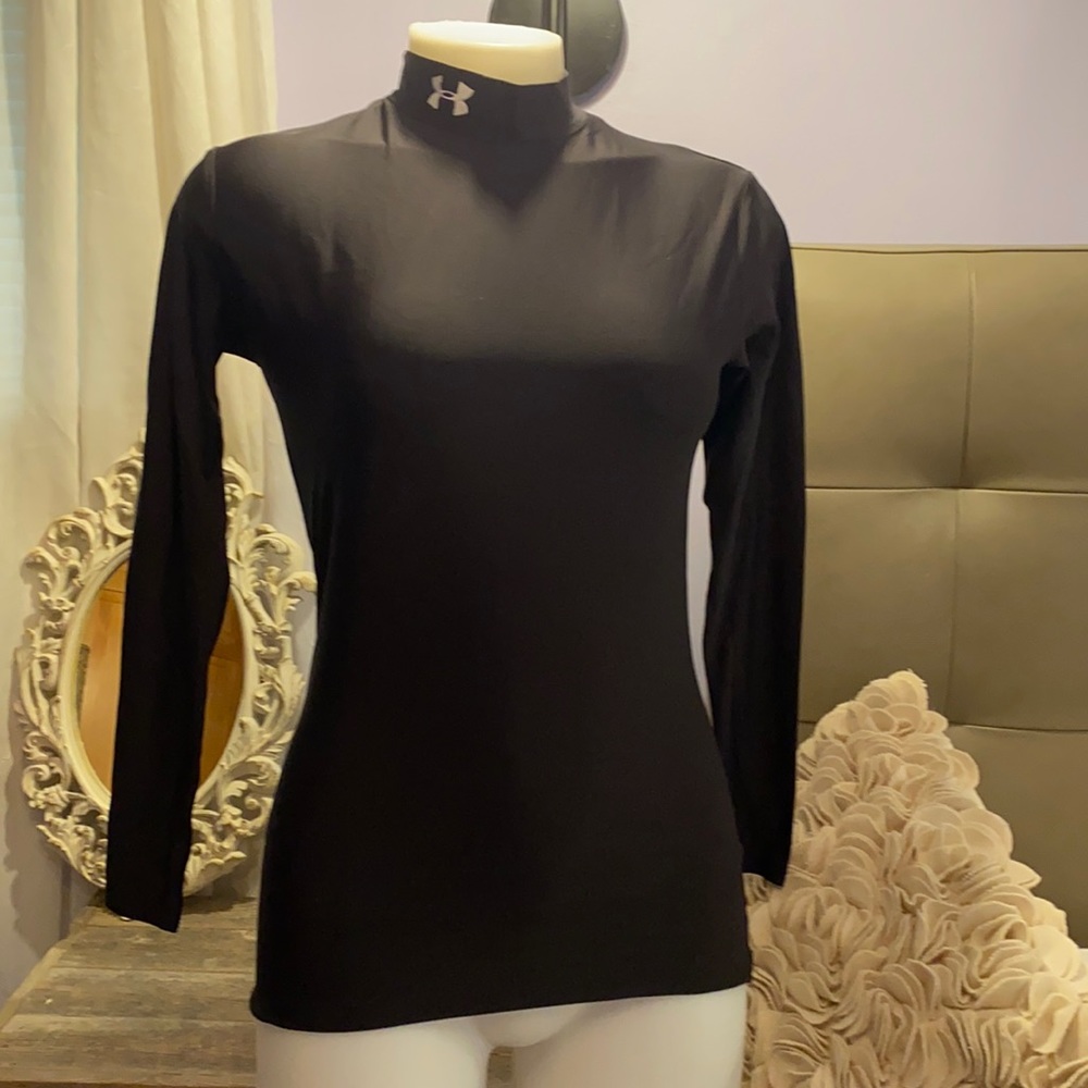 Under Armour thermal size small